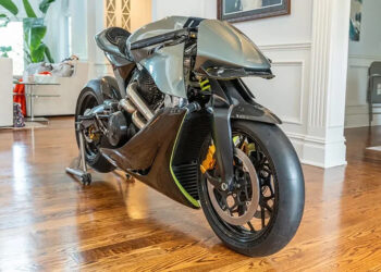 Aston Martin Brough Superior AMB 001 chega ao mercado