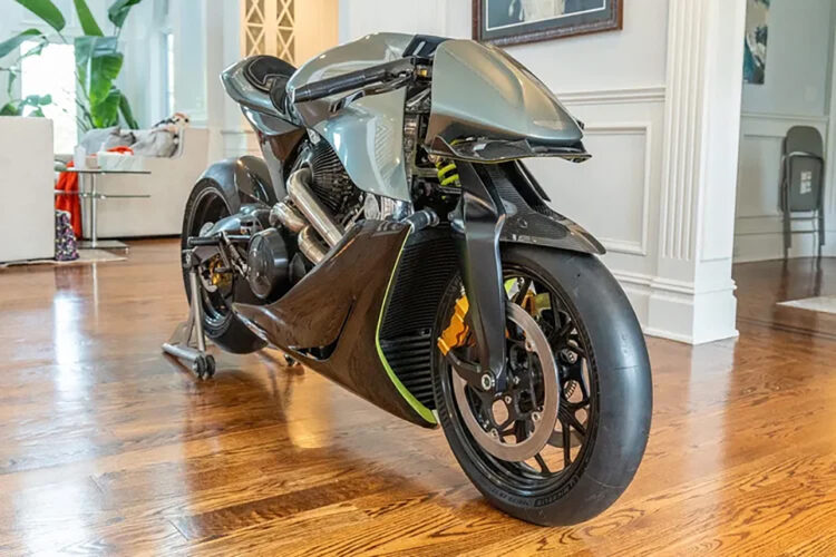 Aston Martin Brough Superior AMB 001 chega ao mercado