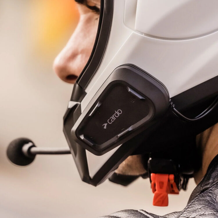 Intercoms Cardo em campanha