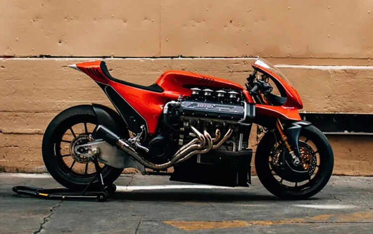 Moto com motor Ferrari de 400 cv vende por 500.000$