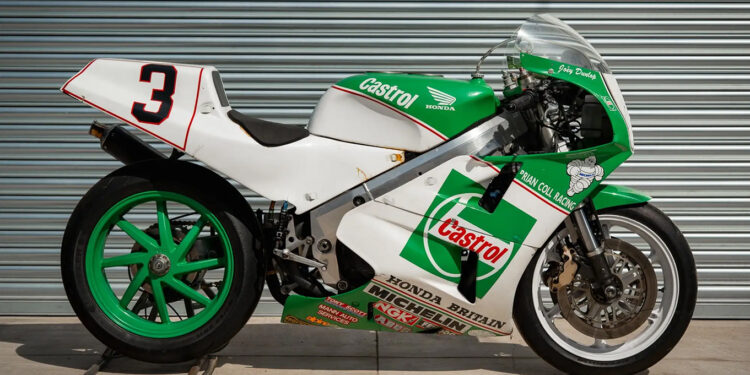 Honda VFR750R RC30, ex-Joey Dunlop e Steve Hislop, vão a leilão