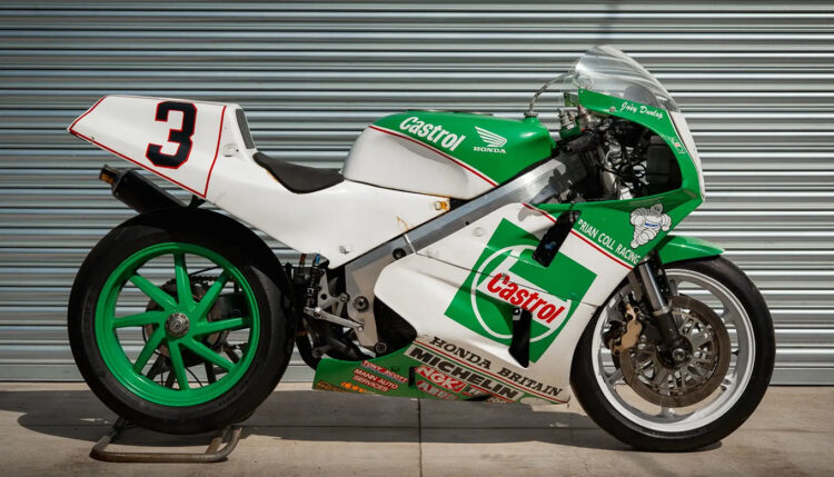 Honda VFR750R RC30, ex-Joey Dunlop e Steve Hislop, vão a leilão