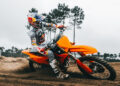 Gama de motocross KTM 2027 coberta pela Garantia Premium do Fabricante