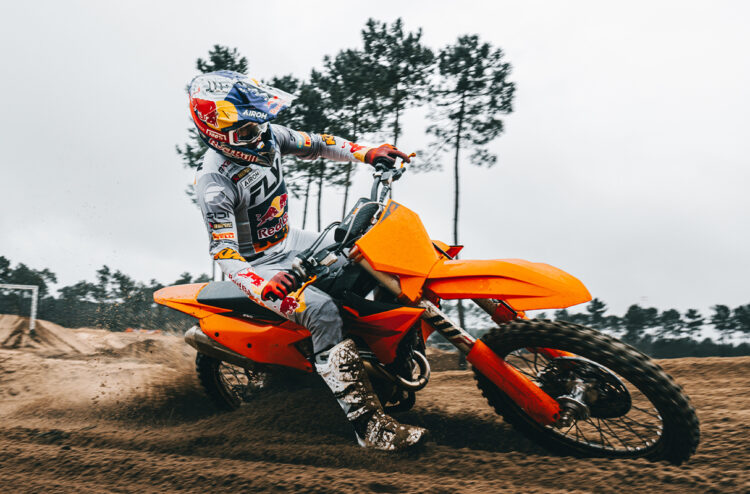 Gama de motocross KTM 2027 coberta pela Garantia Premium do Fabricante
