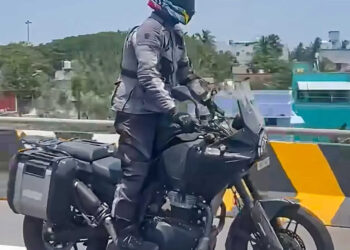 Royal Enfield Himalayan 750 apanhada em testes finais