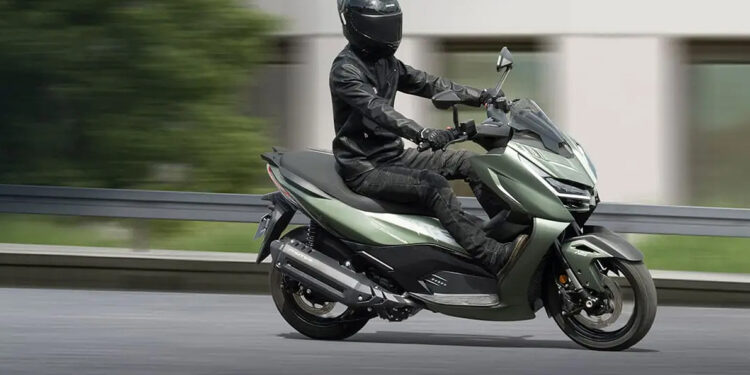 Zontes ZT368-D ETC: acelerador eletrónico e para-brisas elétrico atualizam o modelo