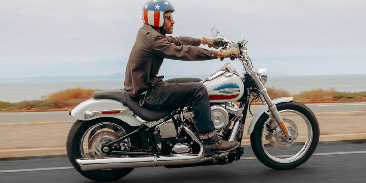 Harley-Davidson Super Glide regressa à gama dos EUA