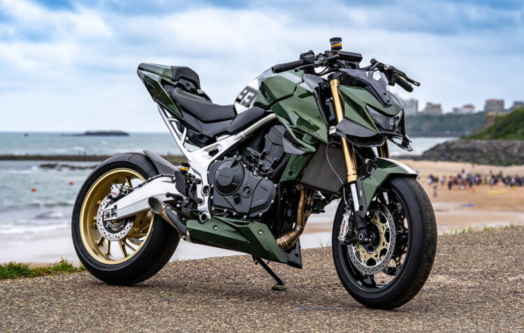 Honda Mugen da Mototrofa no concurso europeu Honda Customs