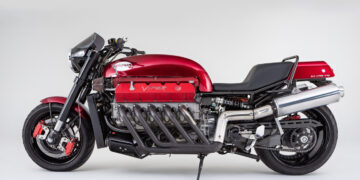 Criação louca com motor Viper V10 vai a leilão