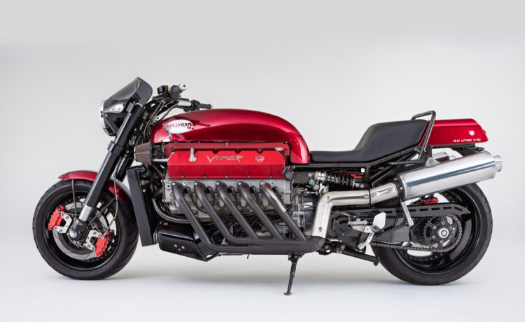 Criação louca com motor Viper V10 vai a leilão