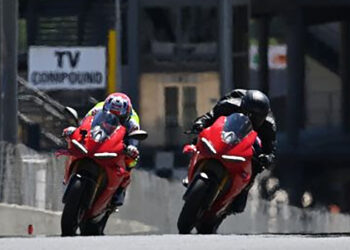 Cursos de pilotagem Ducati em Portimão ou Motorland