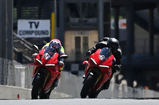 Cursos de pilotagem Ducati em Portimão ou Motorland