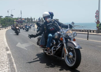 O passeio das Harley-Davidson por Cascais