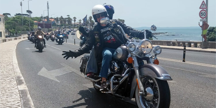 O passeio das Harley-Davidson por Cascais