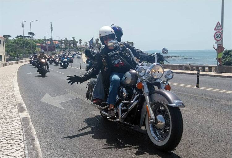 O passeio das Harley-Davidson por Cascais