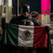 “Batman” mexicano limpa as ruas amarrando ladrões de motas a postes