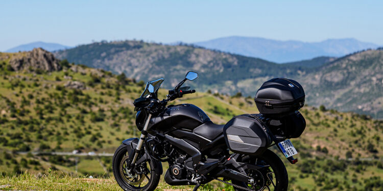 Bajaj Dominar 400, a aventura, agora sem limites de bagagem