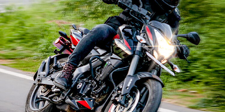 Família Bajaj cresce com a nova Pulsar NS 200