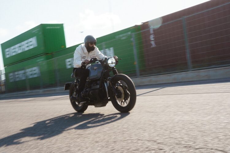 Supermoto | BMW R100RT ELEVEN | Abordagem simples e “leve”