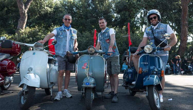 Roma celebrou os 80 anos da Vespa