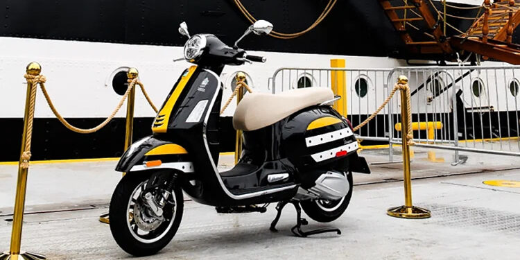 Vespa revela modelo especial inspirado no navio-escola Amerigo Vespucci