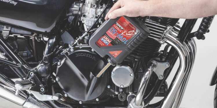 Dicas by Liqui Moly | Mude o óleo em casa e poupe