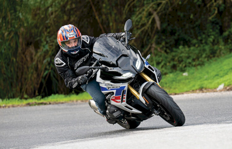 Contacto | BMW R 1300 RS | (Bem) mais desportiva!