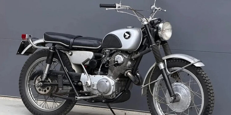 Leilão da Honda CL72 Scrambler de 1964 de Elvis Presley termina em breve