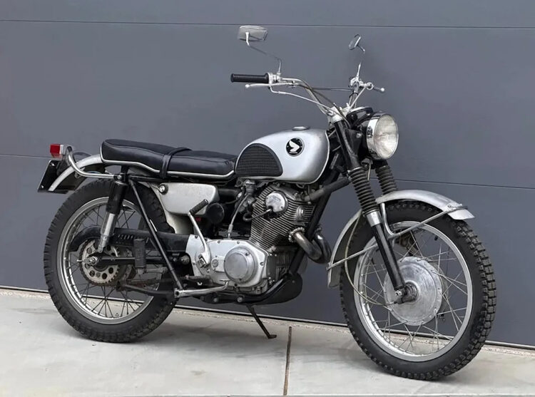 Leilão da Honda CL72 Scrambler de 1964 de Elvis Presley termina em breve