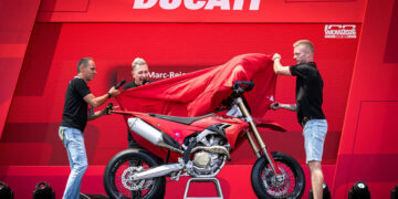 Ducati Desmo450 SM, a Supermoto exclusiva para pista