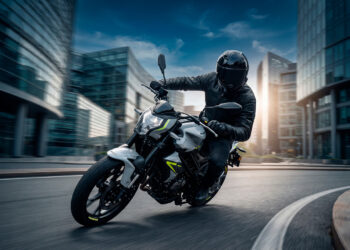 Benelli renova a BN 125 com novo grafismo e o mesmo espírito urbano