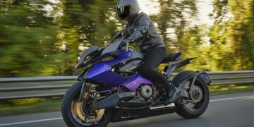 Vyrus Alyen: a moto mais louca não tem direção e tem 200 cv
