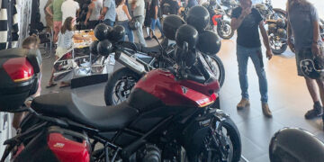 Triumph inaugura novo concessionário em Faro