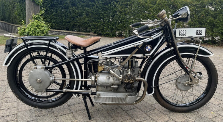Primeiros modelos de 10 marcas históricas de motos
