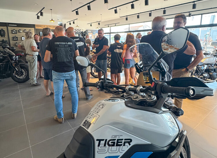Triumph inaugura novo concessionário em Faro