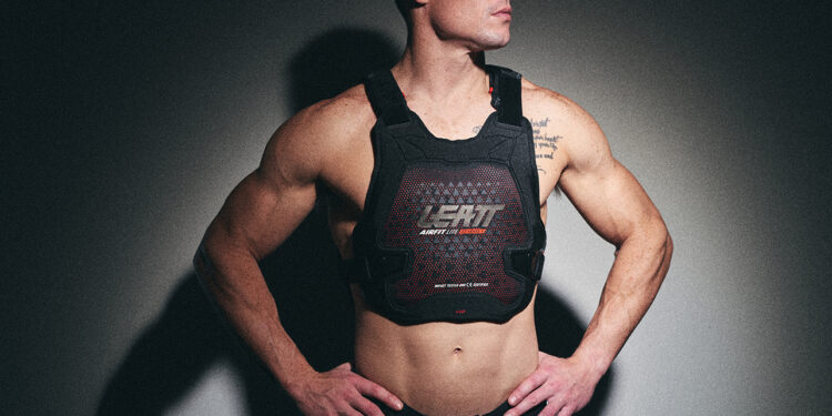A Leatt apresenta o novo 3DF AirFit Chest Protector Evo