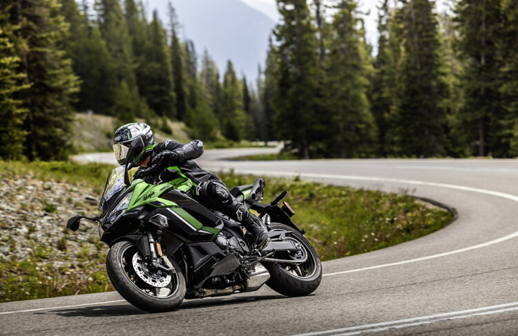 Modelos Ninja 1100SX brilham na gama Kawasaki 2027