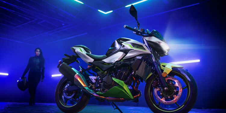 ‘Sugomi’ Kawasaki Z500 chega com tudo em 2027