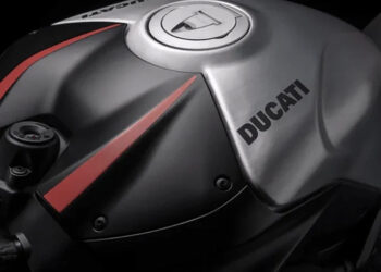 Ducati Panigale V4 SP 2027 revelada em registo na Califórnia