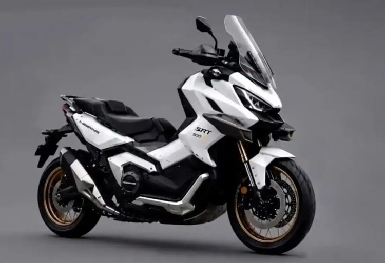 QJMotor aponta à TMax e X-ADV com X-Adventure 900 de 95 cv