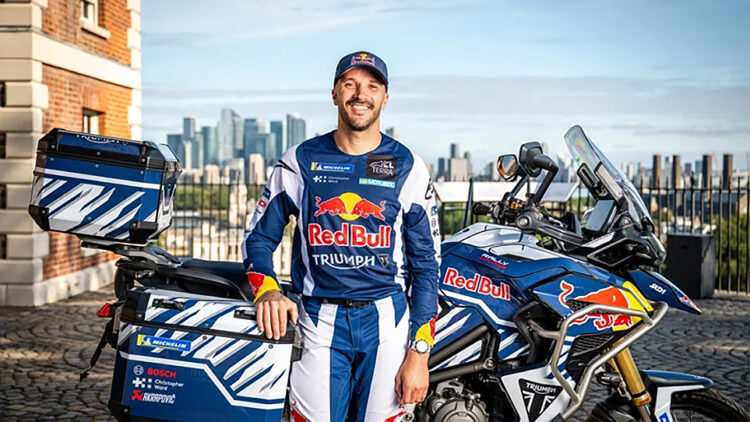 Sam Sunderland em tentativa de recorde da volta ao mundo numa Triumph Tiger 1200