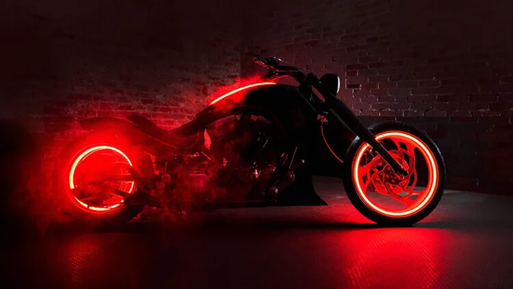 Sylvain Guintoli leiloa a Sega Sonic ‘Dark Rider’