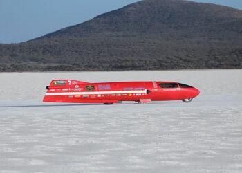 Moto V4 de 3.000 cc regressa a Bonneville em busca do recorde de 640 km/h