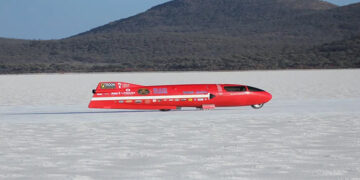 Moto V4 de 3.000 cc regressa a Bonneville em busca do recorde de 640 km/h
