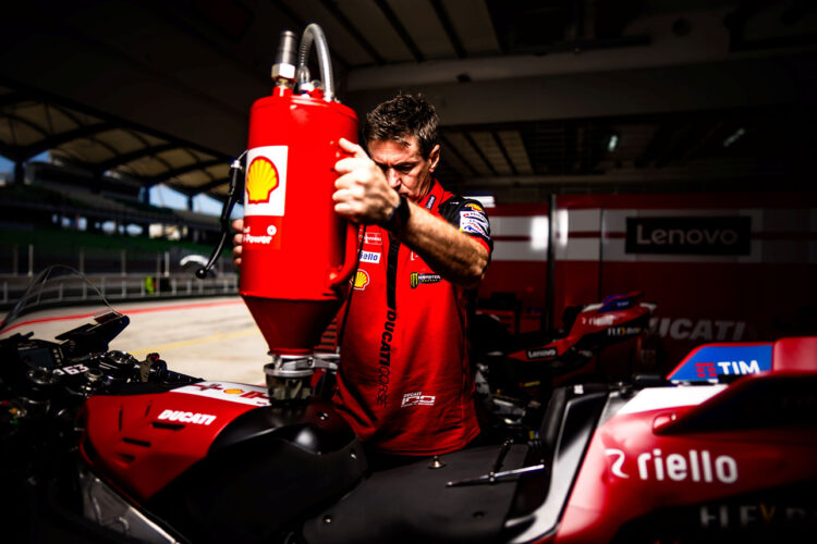 Shell acelera com nova campanha em parceria com a Ducati