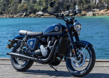 BSA Gold Star 650 com cores de edição especial