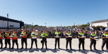 Benção dos capacetes atrai milhares a Fátima