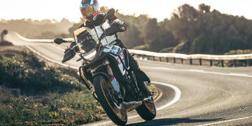 Schuberth Concept Kinetic: A nova decoração do modelo de entrada premium da Schuberth