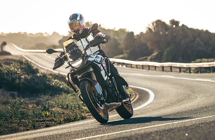 Schuberth Concept Kinetic: A nova decoração do modelo de entrada premium da Schuberth