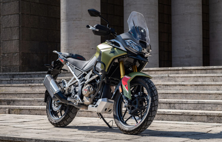 TVS Motor apresenta a RTX 300
